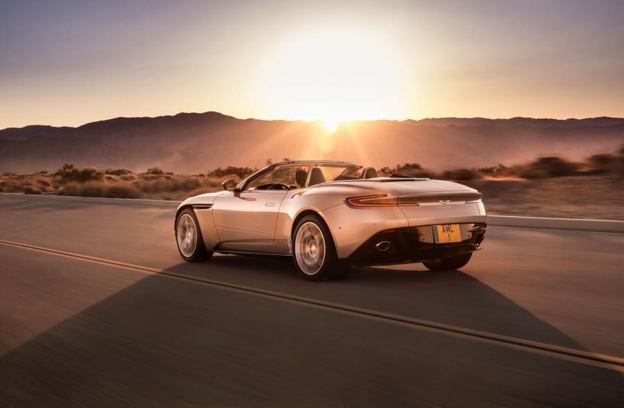  Aston Martin DB11 V8 Volante 2018 года  (WW) (фото 6 из 54)
